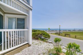 Breezy Oak Bluffs Condo - Steps to Inkwell Beach!